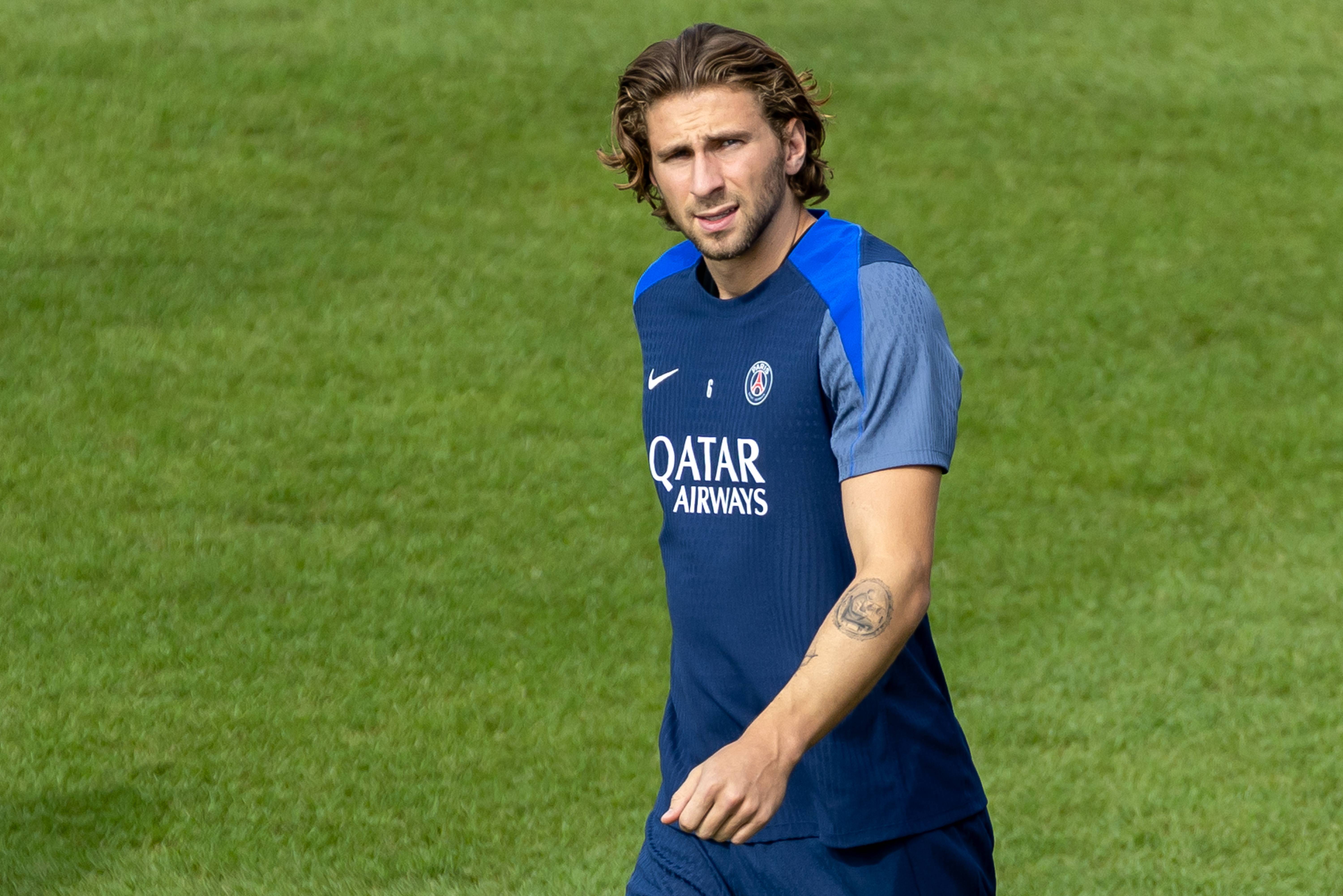 开云娱乐官网 -欧联赛后走向成谜，巴黎圣日耳曼调整名单，更衣室稳定，身体对抗强度拉满的简单介绍