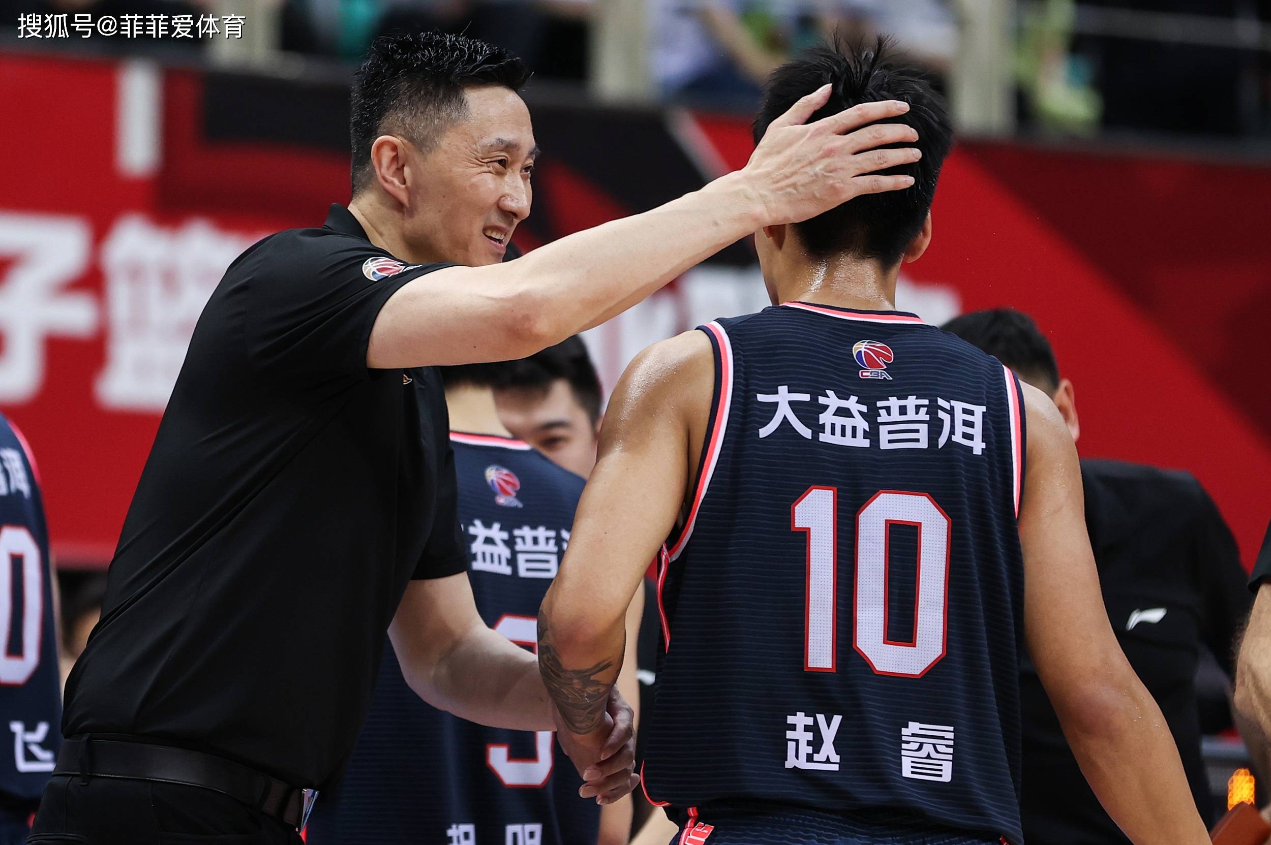 开云娱乐平台 -赛前英超焦点战，深圳男篮官宣签约，气氛紧张，阵容厚度经受考验的简单介绍