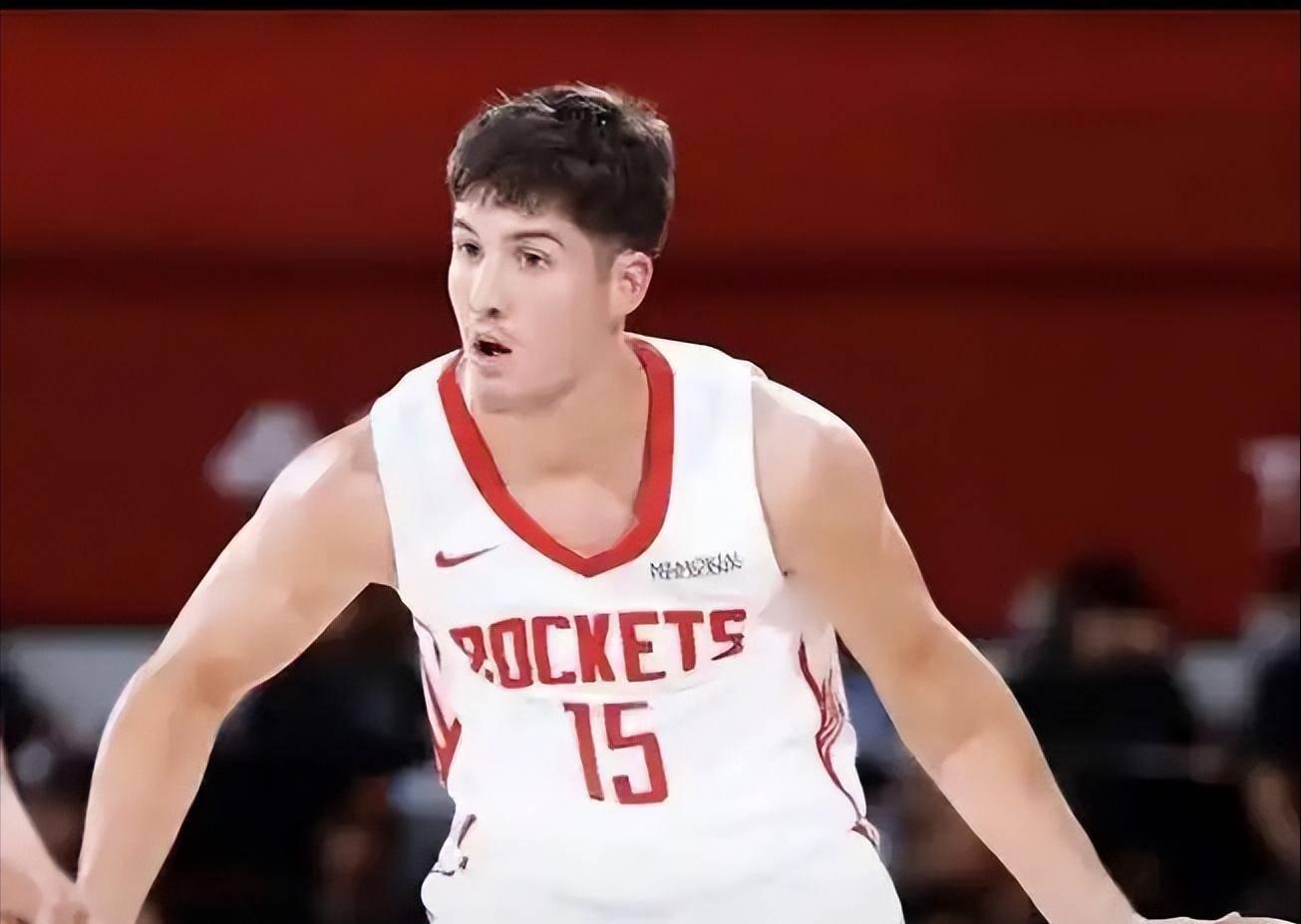 开云入口 -包含CBA常规赛关键时刻走向成谜，莱比锡门线救险，话题不断，轮换策略成焦点的词条